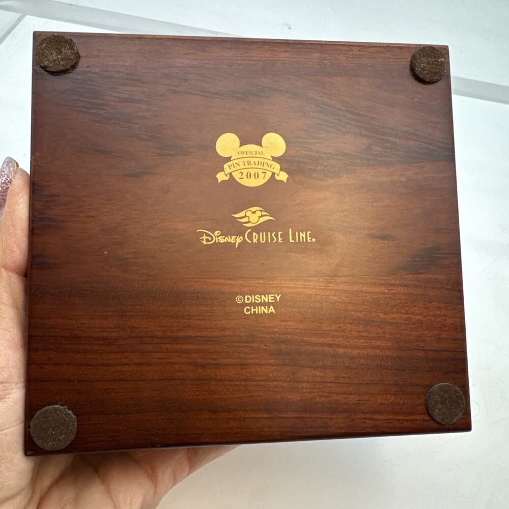 Disney Cruise Line DCL Disney Magic Mediterranean 2007 Jumbo Pin In Wooden Box - Picture 14 of 14